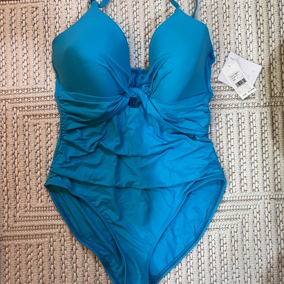 La Blanca Other - La Blanca Twist Front One Piece Swimsuit Size 14 NWT